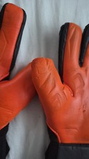 one glove goalkeeper gloves