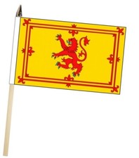 Scotland Lion Rampant Large Hand Flag With Wooden Pole (18" x 12")