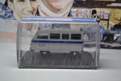 Oxford diecast morris j2 van - morris,