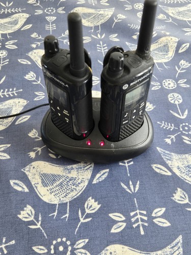 Motorola xt180 two way - motorola,