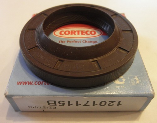 Right gearbox driveshaft oil - driveshaft,
