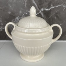 Vintage Wedgwood Of Etruria & Barlaston Cream Edme Lidded Sugar Bowl
