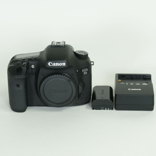Canon eos digital - 7d, slr