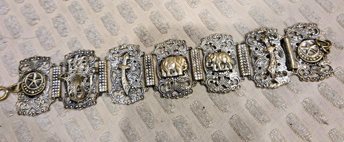 Silver tone ornate - tone, link