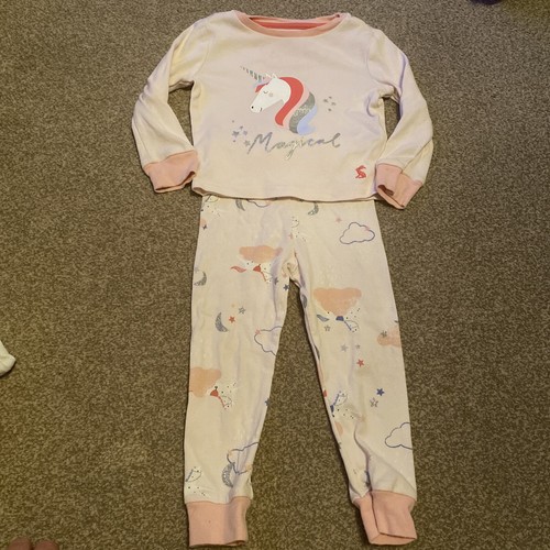 Used baby girls pyjamas - pyjamas,