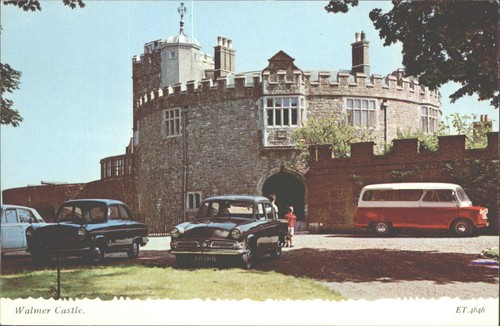 Vintage walmer castle postcard - walmer,