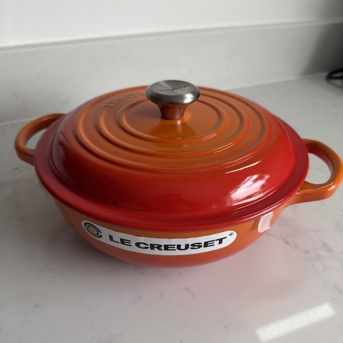 Creuset signature cast iron - le,