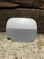 RENAULT CLIO MK3 FUEL CAP FLAP COVER IN SILVER TED69 2005-2012