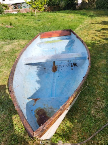 Fibreglass rowing dinghy - rowing,