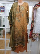 Pakistani Salwar Kameez