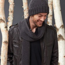 KNITTING PATTERN -  MEN'S EASY ARAN MATCHING HAT & SCARF SET ONE SIZE