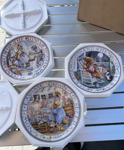Royal doulton heirloom - royal,