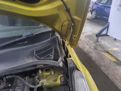 Bonnet hinge ford fiesta - hinge,