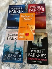 5x PAPERBACK BOOKS by ROBERT B PARKER Jesse Stone (4) Sunny Randall (1)