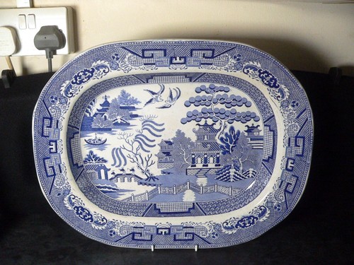 Antique willow pattern platter - pattern,