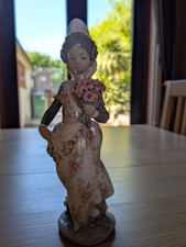 Retired Lladro Valencian