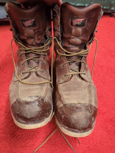 Red wing style 411 traction - wing,