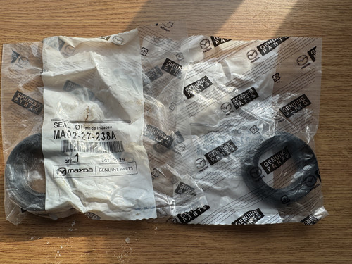 Mazda mx5 diff seals - mazda,