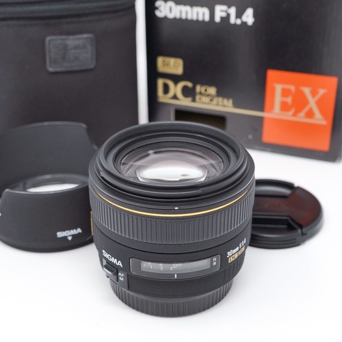 Sigma 30mm ex - f/1.4, dc