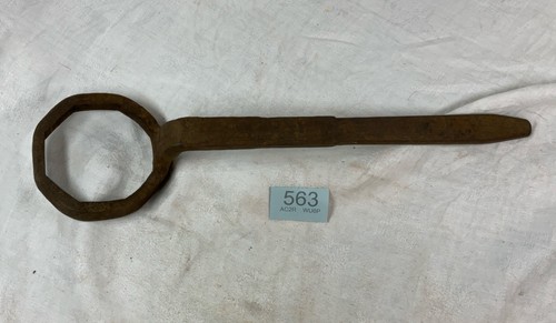 Vintage antique tractor hub - vintage,