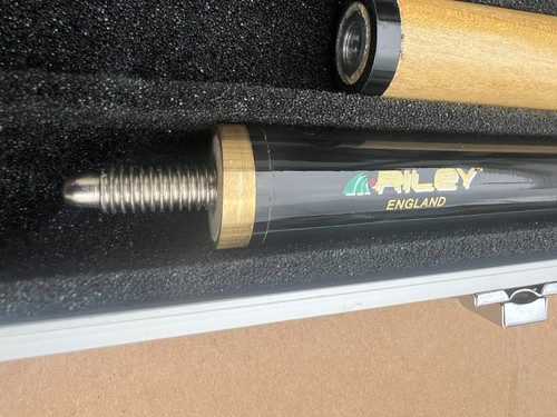 Riley pool cues - x, ,