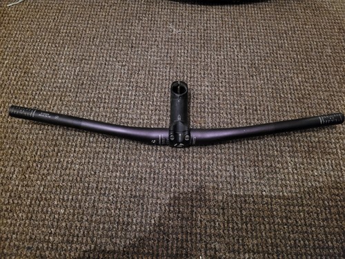 Bontrager 580mm riser bars - bontrager,