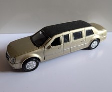 1:32 Mercedes-Benz S 650 Gold Model Car with opening Door Feature Limousine 
