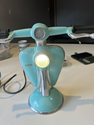 Lambretta turquoise table - table, lamp