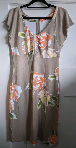Beautiful tuzzi fawn - fawn, flowered