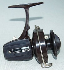 DAIWA 7270A FIXED SPOOL FISHING REEL NICE RUNNER.         (1339)