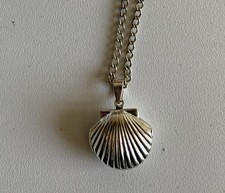 Silver Clam Shell Locket