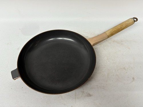 Creuset enzo mari - le,