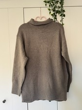 Ladies H&M Jumper Size S Size