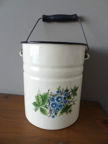 Vintage milk churn - , country