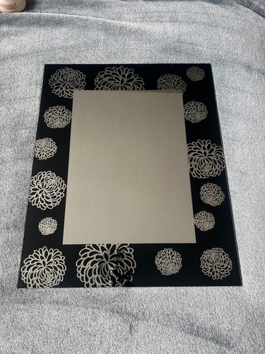 Small black rectangle - small,