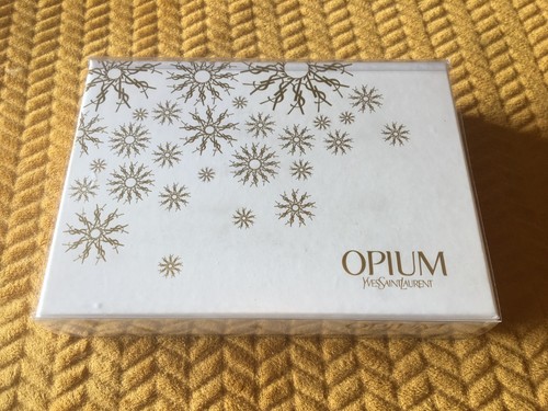 Empty presentation box opium - empty,