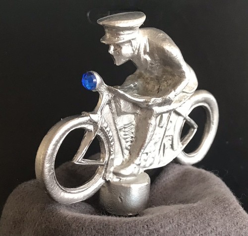 Medal bobber police - police, hood