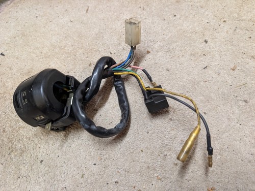 Genuine yamaha xt200 left - genuine,