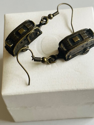 Unusual caravan dangle