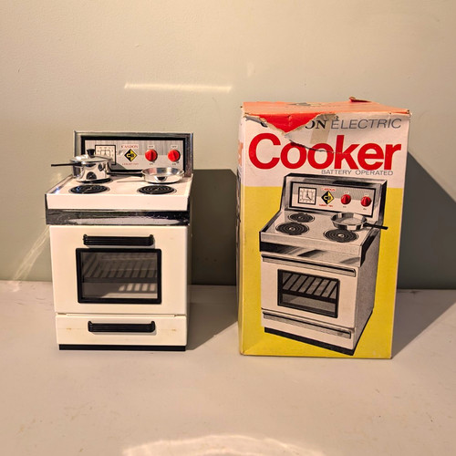 1970s vintage casdon cooker - vintage,