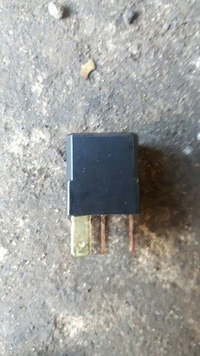 Mazda mpv black - 5, relay
