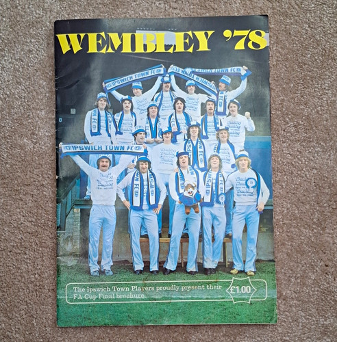 Ipswich town arsenal - town, v