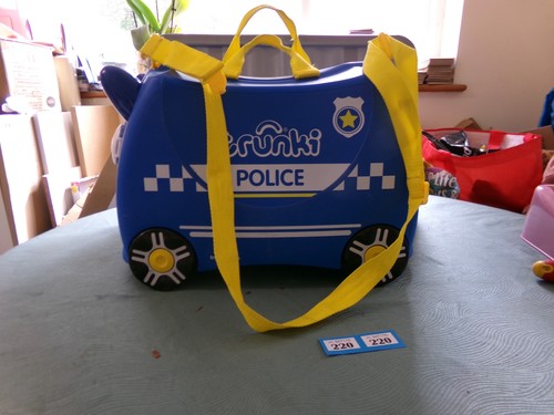 Trunki percy the police - trunki,