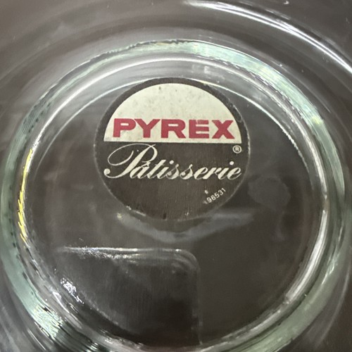 Pyrex 22cm inch vtg - 9-inch,