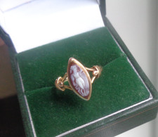 Antique Gold Cameo Ring