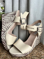 Clarks Shoes Wedge Heels Cream Leather Sandals Shoes UK 7