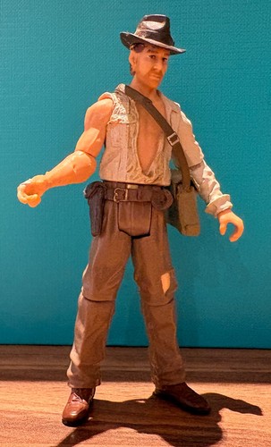 Indiana jones hasbro - jones,