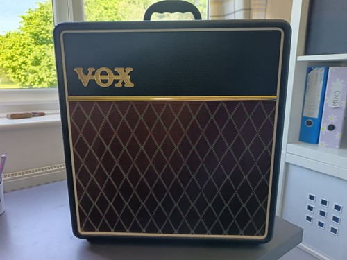 Vox guitar amplifier - guitar, amplifier.