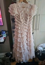 Woman's Needle And thread