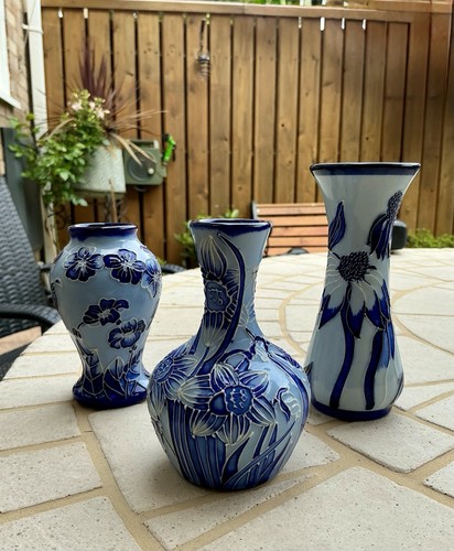 Trio moorcroft pottery blue - of,